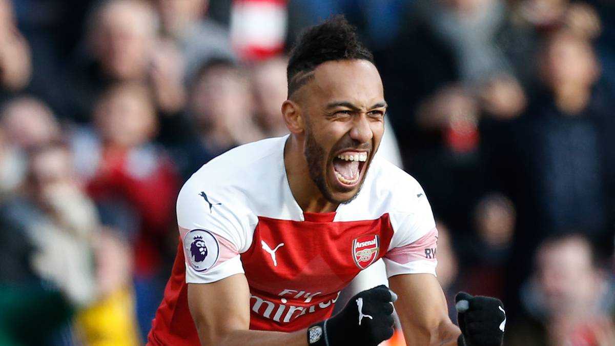 PIERRE-EMERICK AUBAMEYANG (FC Arsenal): Knapp 65 Millionen Euro legten die Londoner vergangenen Winter für den Ex-Dortmunder auf den Tisch. Gut investiertes Geld, auch in dieser Saison knipst der Stürmer in aller Regelmäßigkeit - 13 Tore in 20 Ligaspielen