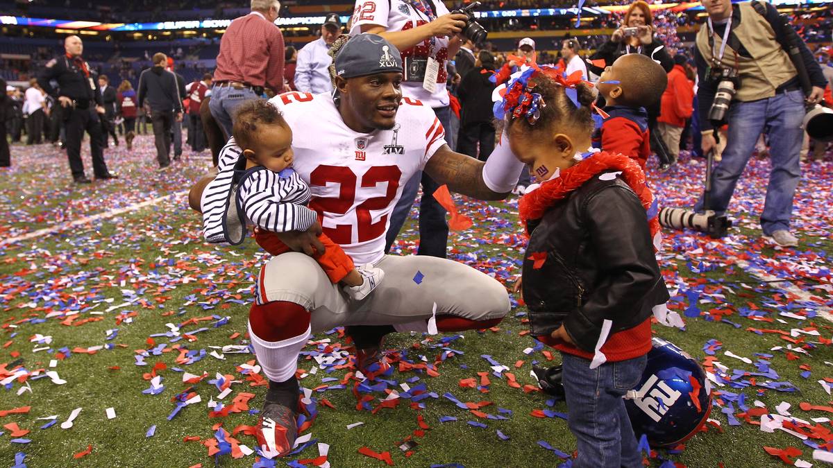 2012, NEW YORK GIANTS (21:17 gegen die New England Patriots): Die Giants avancieren nach 2008 erneut zum Kryptonit für Tom Brady und seine Patriots. Trotz zwischenzeitlicher 17:9-Führung können die Pats das Spiel nicht nach Hause schaukeln und müssen zusehen, wie Running Back Ahmad Bradshaw New York eine Minute vor Schluss zum Sieg läuft