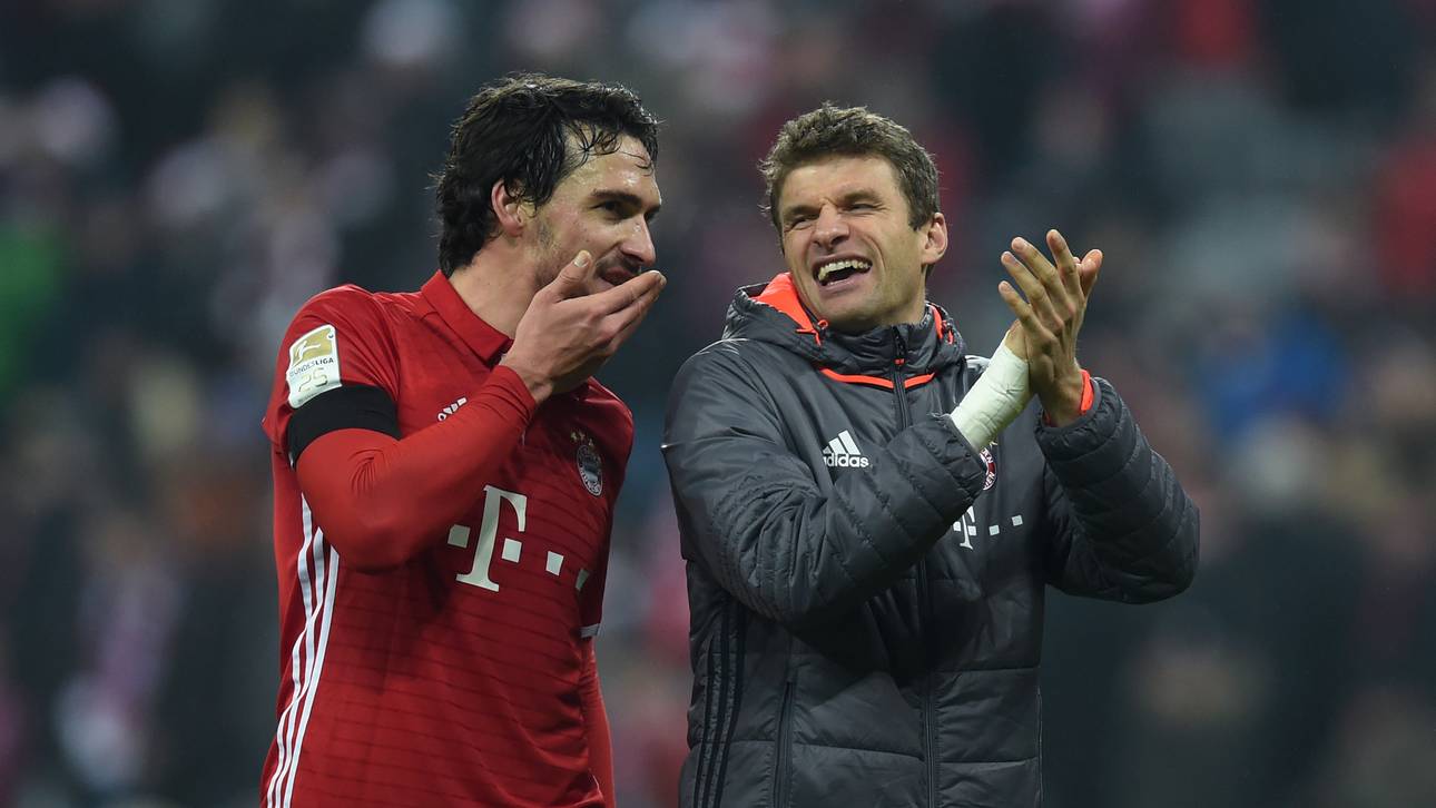 Müller und Hummels starten Duell
