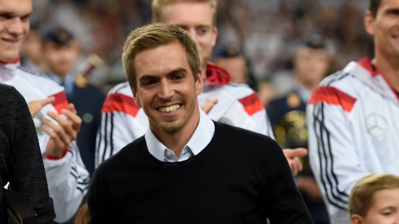 Wird Lahm Ehrenspielführer?
