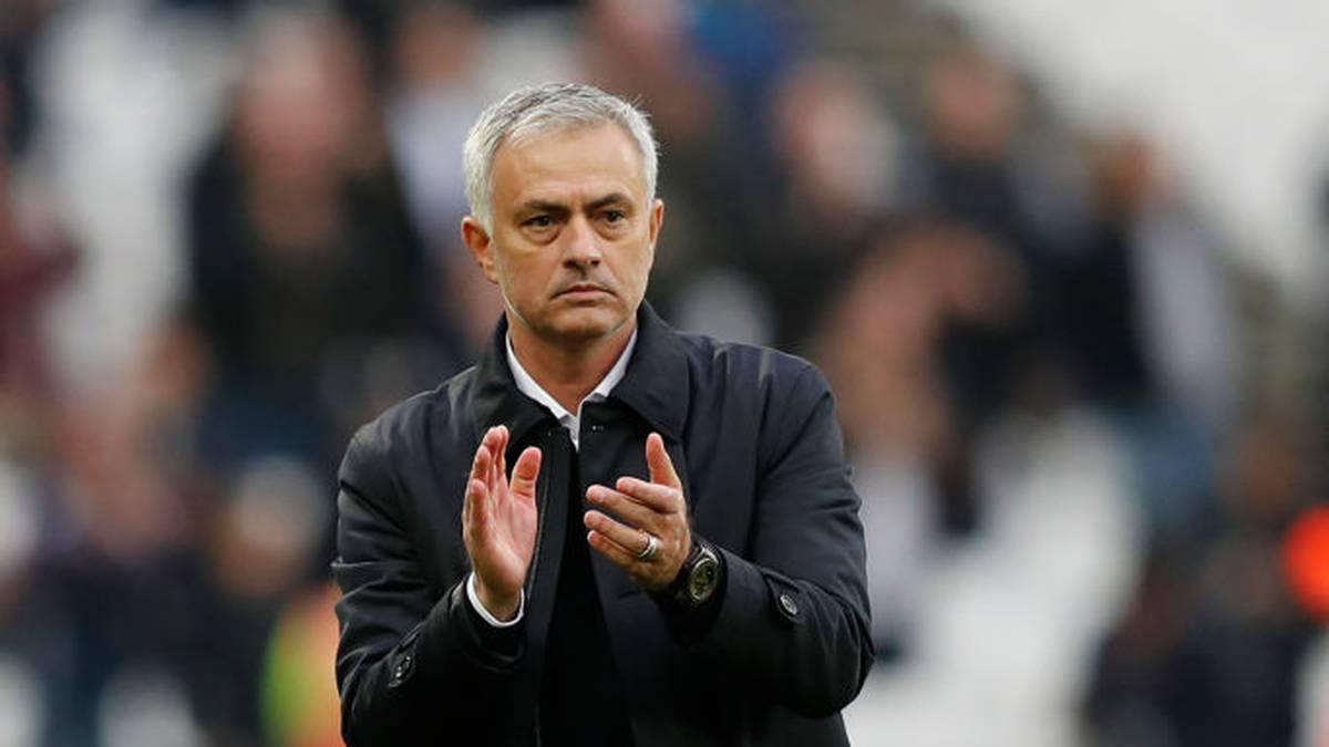 Mit Jose Mourinho ist einer der erfolgreichsten Trainer der vergangen 20 Jahre auf die Fußballbühne zurückgekehrt. Ihn zog es zum bereits vierten Mal in die englische Premier League.