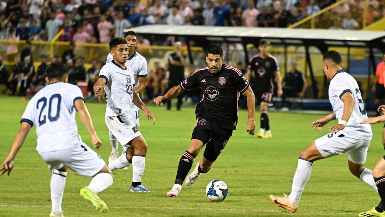 Wieder mit Messi So lief Suarez‘ Debüt