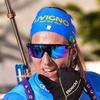 Lisa Vittozzi ist in der vergangenen Saison in die Biathlon-Weltspitze zurückgekehrt und war eine der erfolgreichsten Athletinnen. Nun macht sie öffentlich, dass sie sich aus einem tiefen Loch herausarbeiten musste- inklusive Panikattacken.