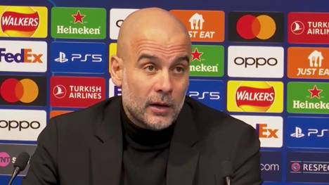 Obwohl Man City am Mittwoch in der CL spielen musste, fand das Derby gegen Man United erst am Sonntag statt. Pep Guardiola kritisiert die Sendeanstalten für den Spielplan in der Premier League.