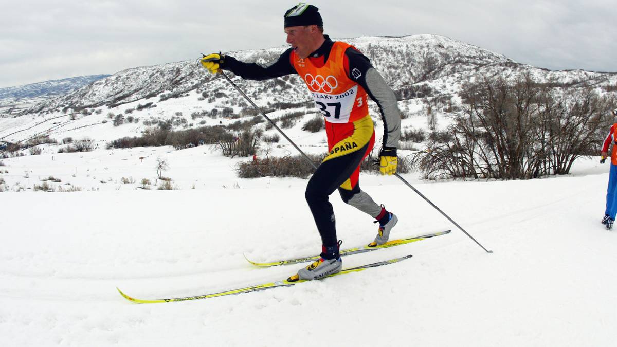 Bei einer Dopingprobe wird ihm allerdings der Wirkstoff Darbepoetin nachgewiesen. Mühlegg, der immer wieder seine Unschuld beteuert, werden 2003 alle Goldmedaillen aberkannt. Kurz vor Ablauf seiner Sperre im Februar 2004 tritt er vom Leistungssport zurück