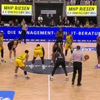 Spiel Highlights zu MHP RIESEN Ludwigsburg - NINERS Chemnitz (1)