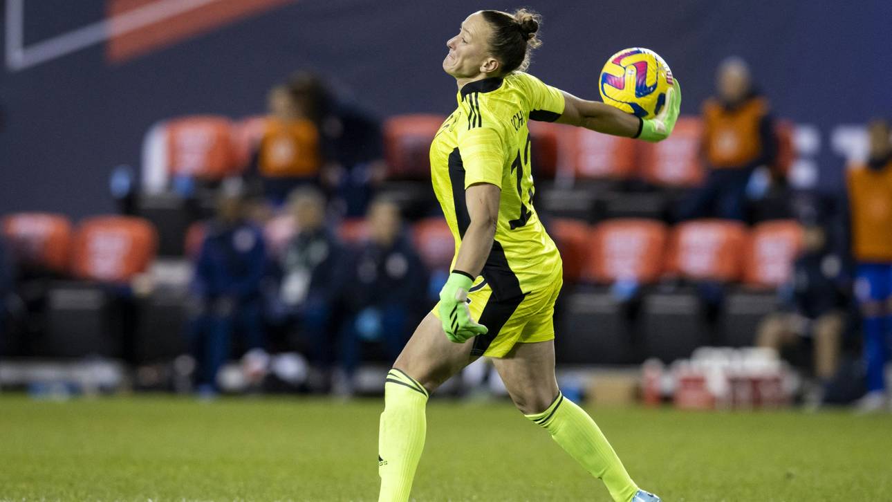 Wück macht Keeperin Hoffnung