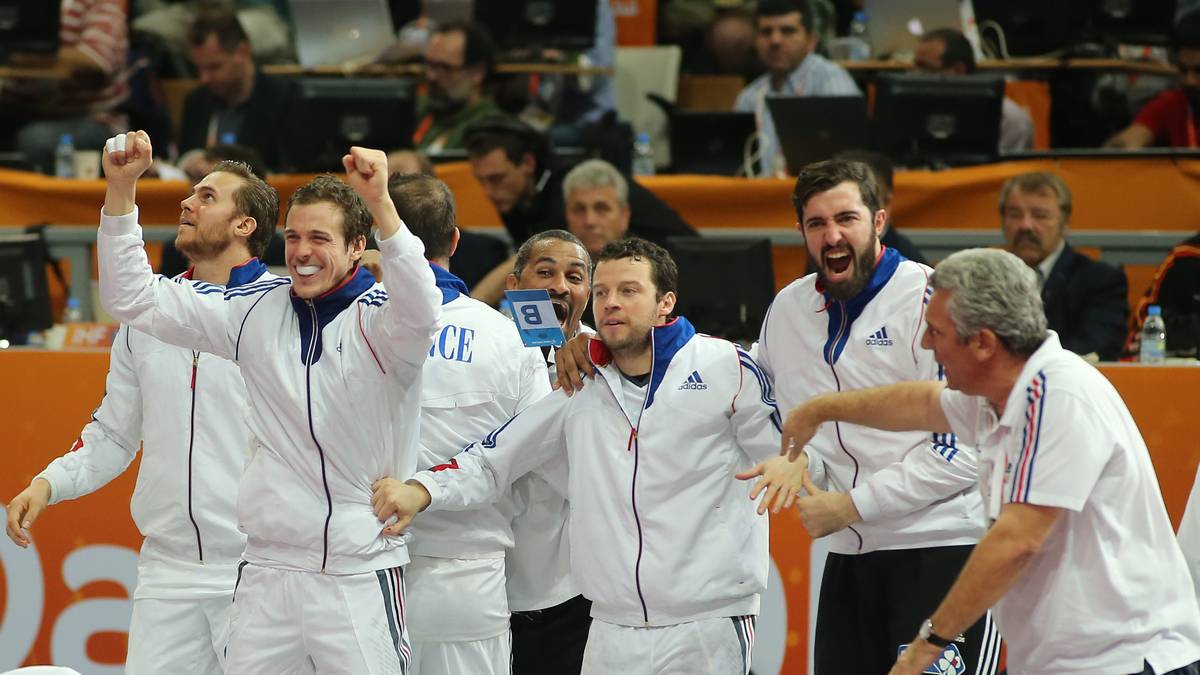 Die Franzosen schlagen Spanien schließlich und entthronen damit den Titelverteidiger