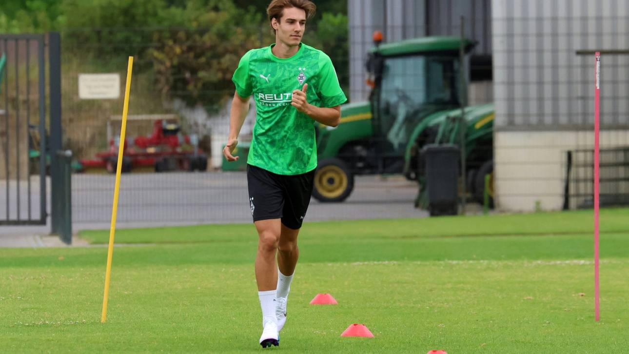Florian Neuhaus trainiert mit der U23