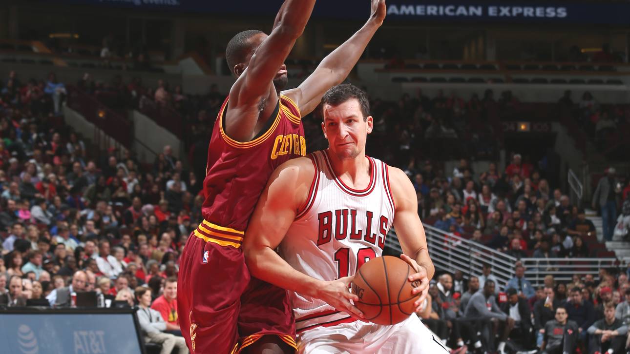 Zipser brilliert bei Bulls-Sieg