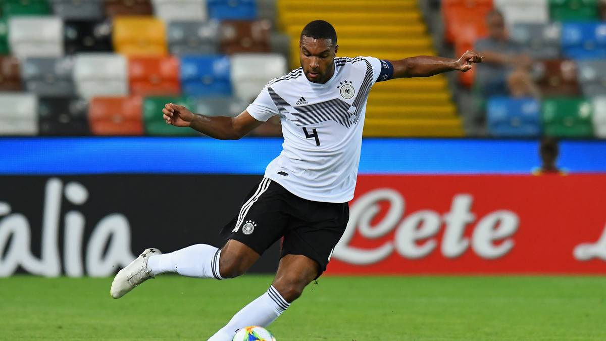 JONATHAN TAH: Entschied sich beim 0:1 einen Moment zu spät, Fabián Ruiz zu attackieren - konnte dann nur noch mit anschauen, wie dieser den Ball im deutschen Tor versenkte. Ansonsten gewohnt präsent, zweikampfstark und souverän im Spielaufbau. SPORT1-Note: 3