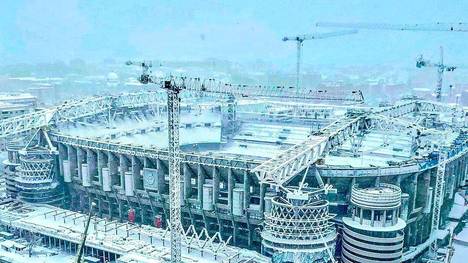 Wegen des Sturmtiefs "Filomena" ist Madrid aktuell so eingeschneit wie seit 50 Jahren nicht mehr - entsprechend beeindruckend sind aber die Bilder von Reals Estadio Santiago Bernabeu.