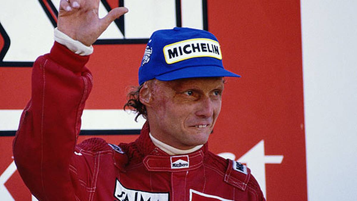 Die Titel-Entscheidung in der Saison 1984 ist die mit Abstand knappste der Formel-1-Geschichte. Nur ein halber Punkt trennt Lauda und seinen Teamkollegen Alain Prost in der Abschlusstabelle - Lauda ist zum dritten Mal Weltmeister