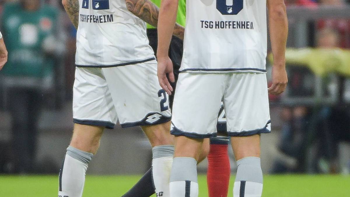 PAVEL KADERABEK: Mit einigen Ungenauigkeiten und Unzulänglichkeiten. Sah Gelb nach einer harten Attacke gegen Ribery. SPORT1-Note: 3,5