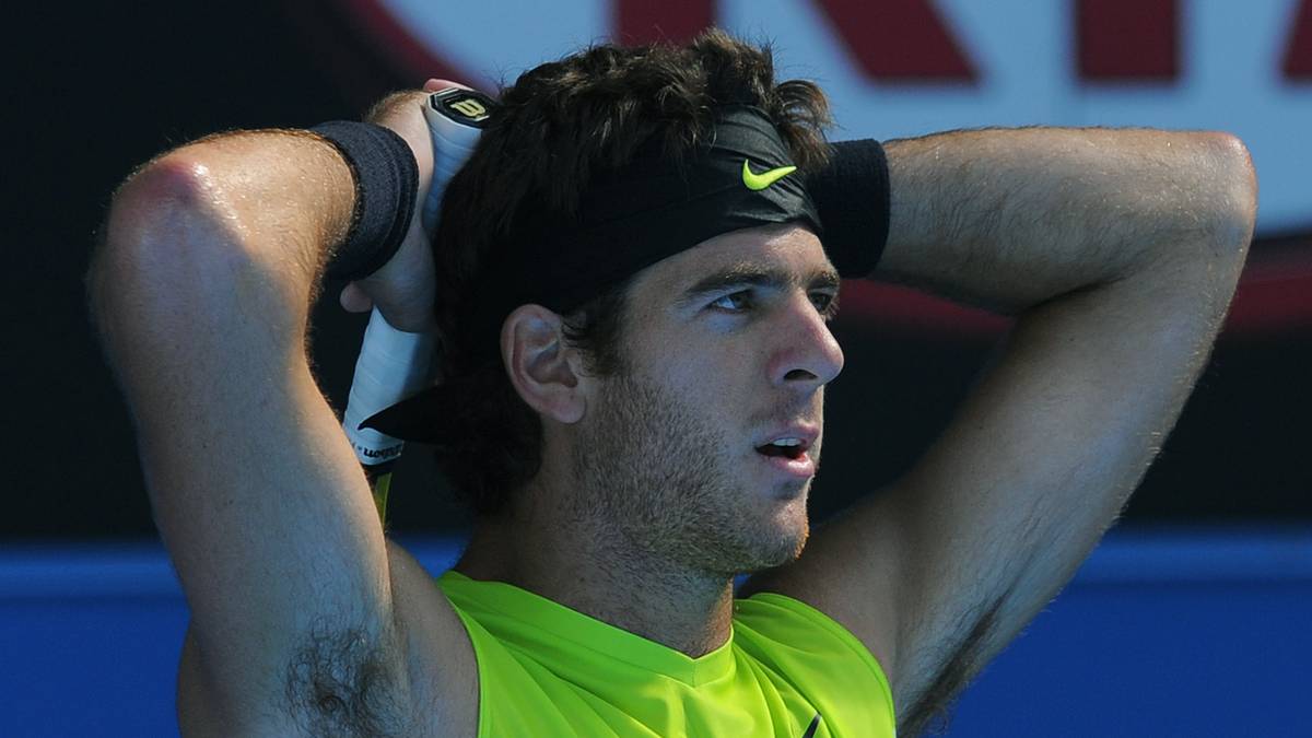 Doch mitten auf seinem bisherigen Karrierehöhepunkt meldet sich urplötzlich sein Körper und macht ihm einen Strich durch die Rechnung. Es ist der Beginn einer bis heute nicht enden wollenden Verletzungsserie, die ihresgleichen sucht