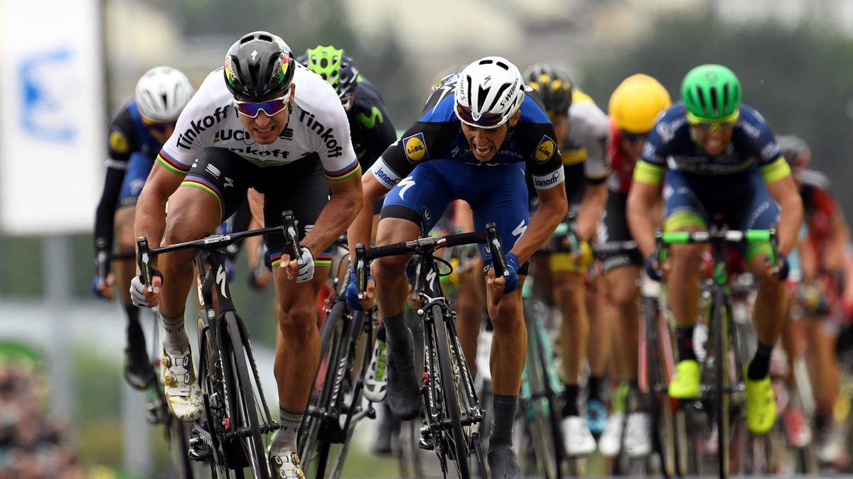 Wenige Meter vor dem Ziel wird die Gruppe aber dann doch noch eingeholt. Peter Sagan sichert sich den Sieg im Massensprint und übernimmt vorerst das Gelbe Trikot