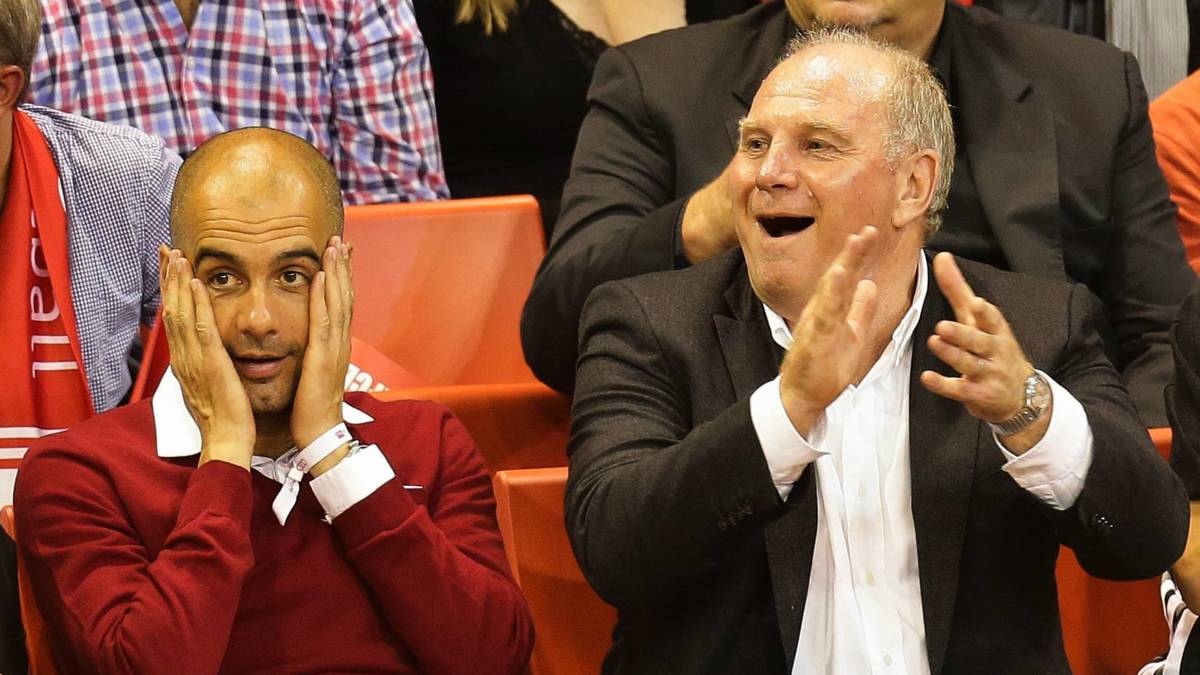 26. September 2013: Neben dem damaligen Präsidenten Uli Hoeneß konnte sich Guardiola von dessen Basketball-Begeisterung überzeugen. Das Hoeneß jubelt und Guardiola eher entsetzt schaut, liegt wo daran, dass die Bayern in einem Freundschaftsspiel gegen Barcelona spielen
