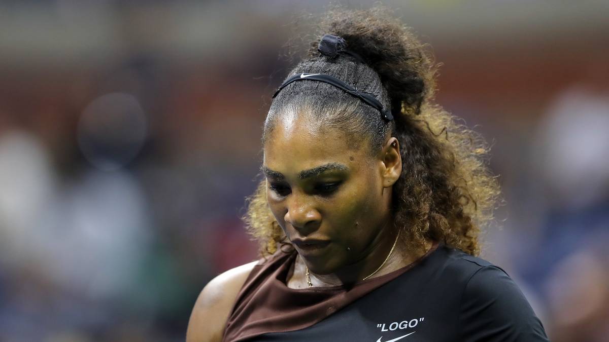 So hatte sich Serena Williams das Finale der US Open nicht vorgestellt. Überraschend verlor die 23-fache Grand-Slam-Siegerin bei ihrem Heimspiel in Flushing Meadows gegen Außenseiterin Naomi Osaka mit 2:6, 4:6