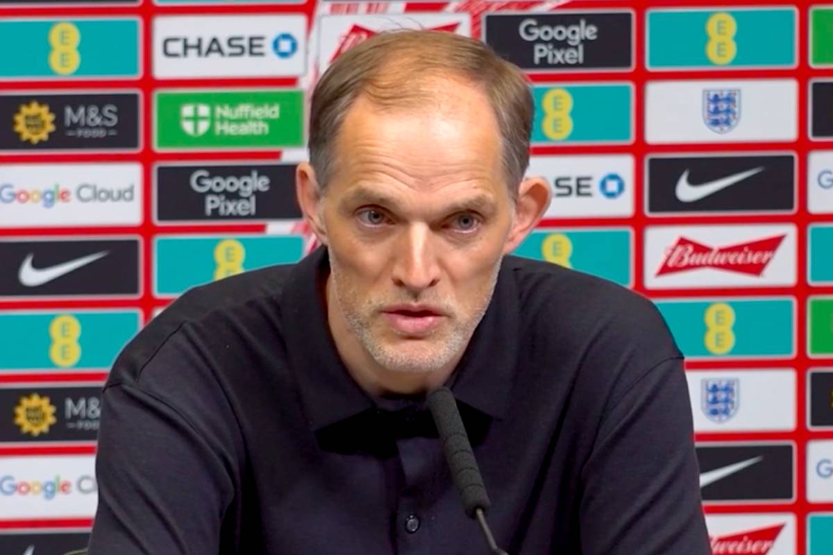 Englands Nationaltrainer Thomas Tuchel setzt vor der Klub-WM auf Kontinuität: Der Kader bleibt vollständig bis zum Ende des Trainingslagers. Für den Deutschen zählt jeder Tag im Aufbau zur WM.