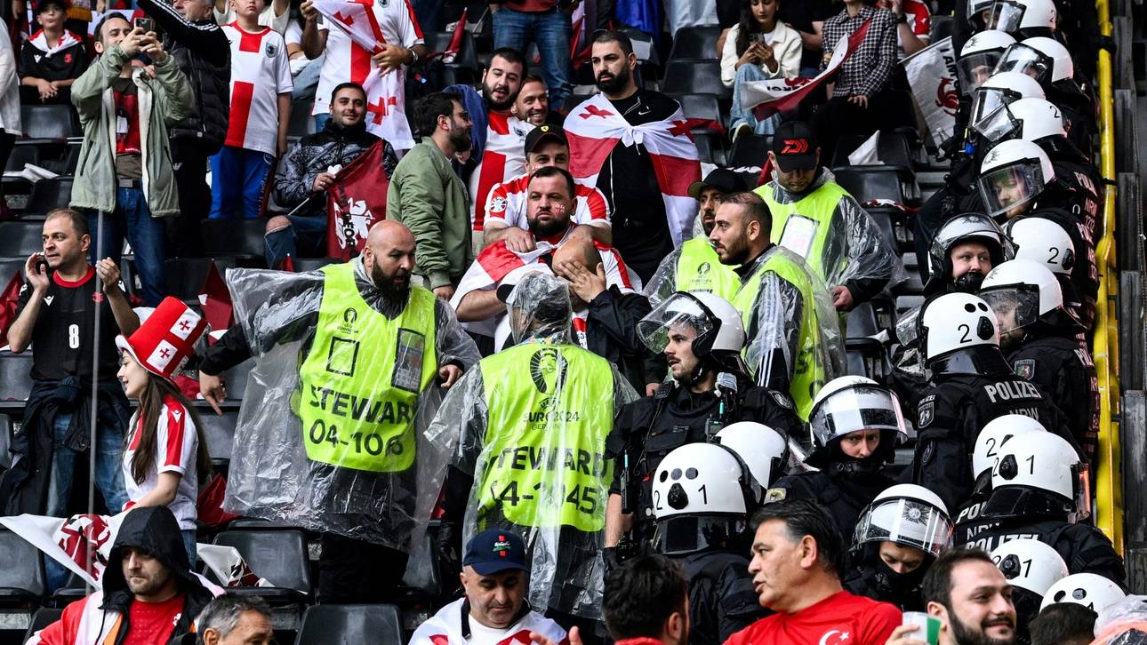Schlägerei im Stadion vor Türkei-Spiel