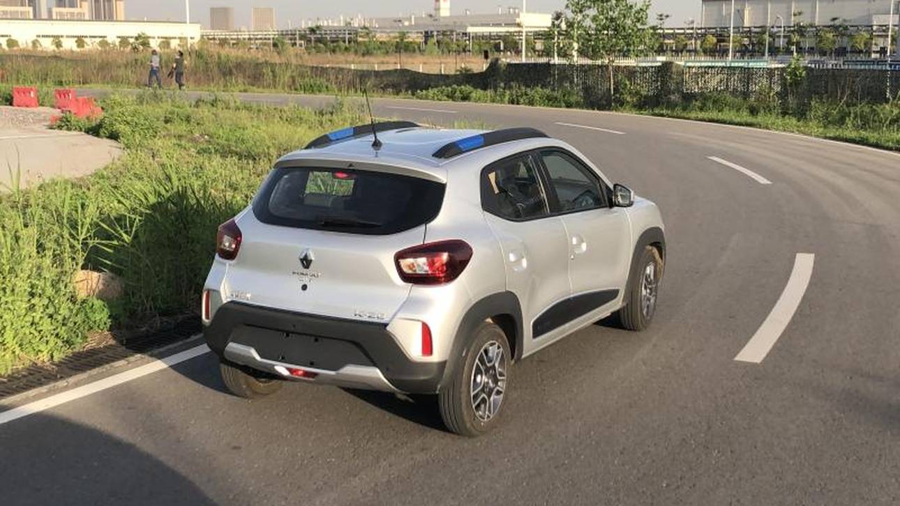 In den Kofferraum des Winzlings passen 300 Liter