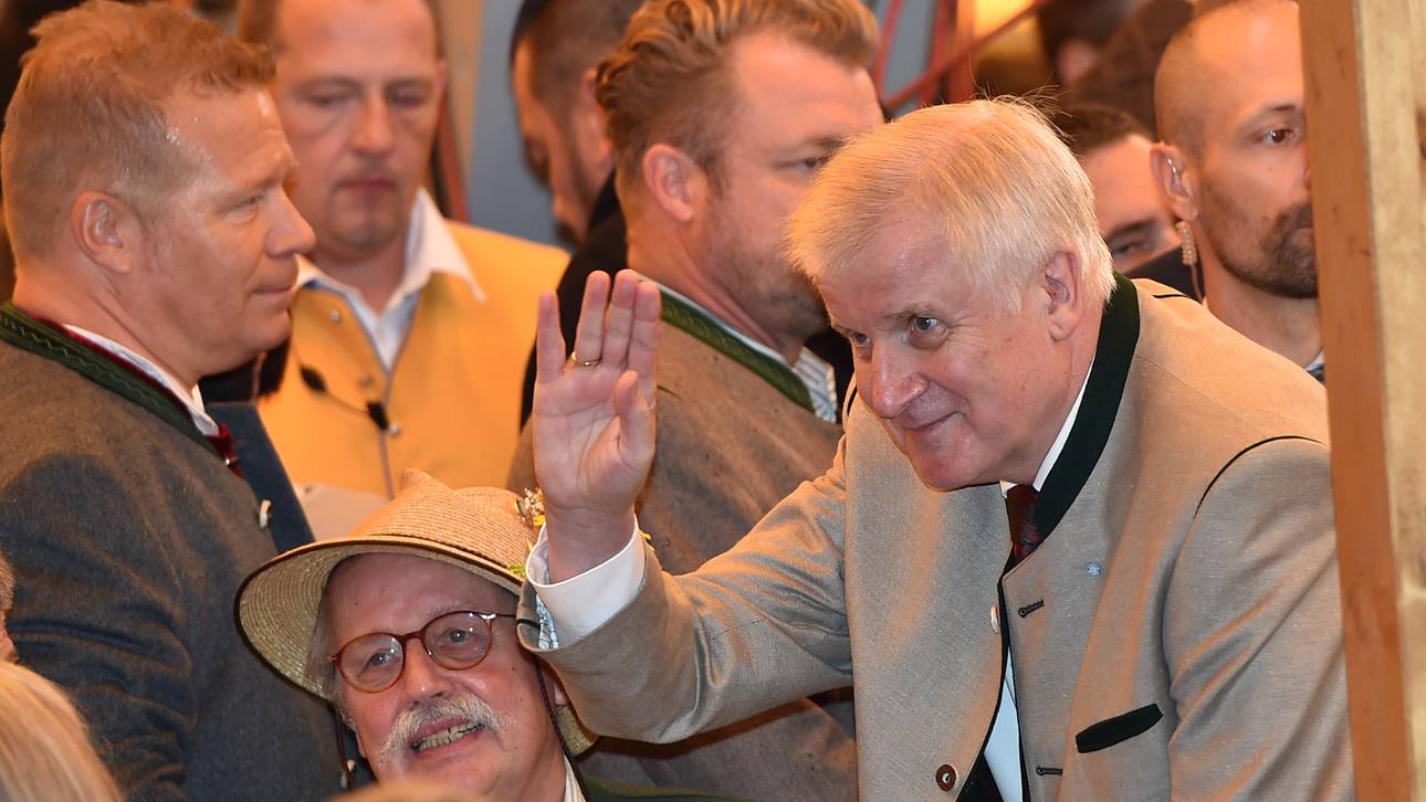 Seehofer plant Besuch bei WM