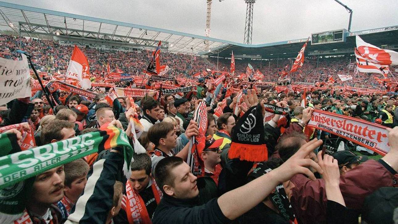 Bei den Fans des 1. FC Kaiserslautern brachen beim Meistertitel 1998 alle Dämme