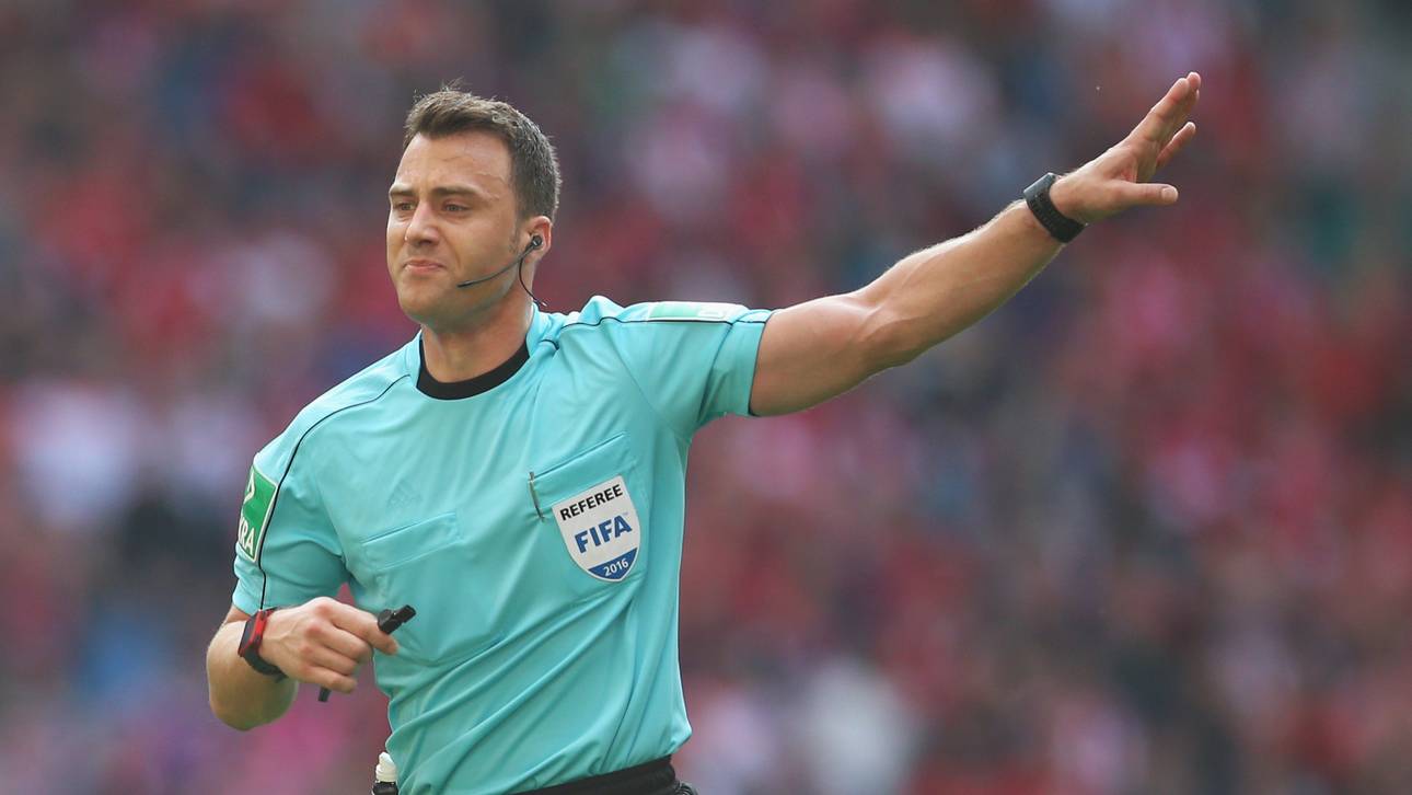 Böllerwurf: KSC-Spiel unterbrochen