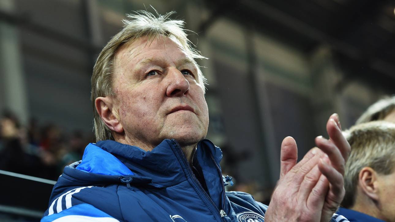 Hrubesch: Hilft nur Arbeiten und Beten