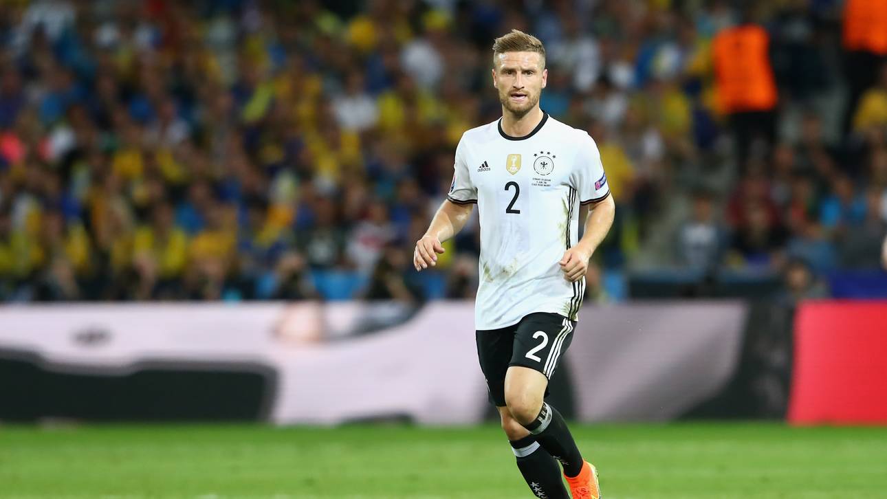 Mustafi als Ersatz für Mertesacker?