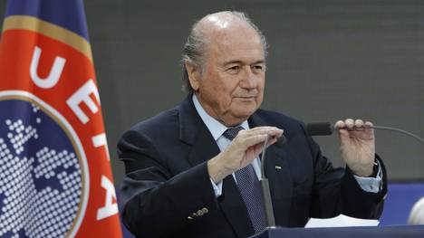 FIFA-Boss Sepp Blatter beim Kongress der UEFA