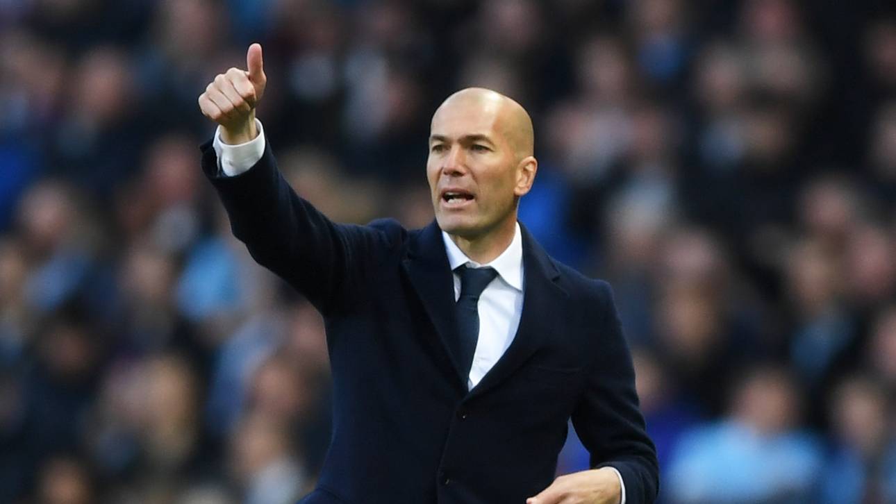 Schon wieder: Zidanes Hose gerissen