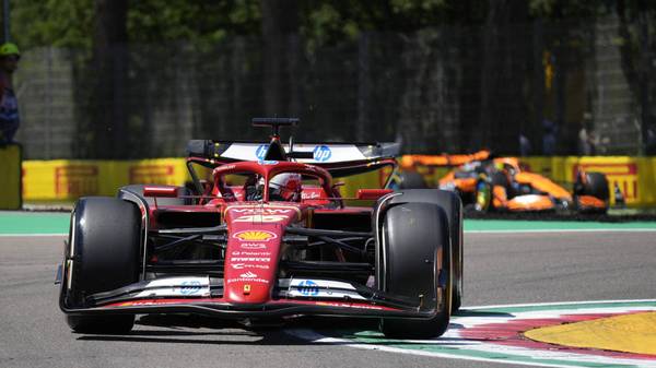 Ferrari vorne - Probleme bei Verstappen