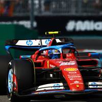 Der Ferrari-Pilot rutscht durch die Strafe auf den fünften Platz zurück.
