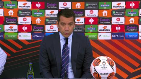 Nach der Niederlage spricht Glasgow-Trainer Giovanni van Bronckhorst von der Enttäuschung ein großes Spiel zu verlieren und vom Elfmeterschießen