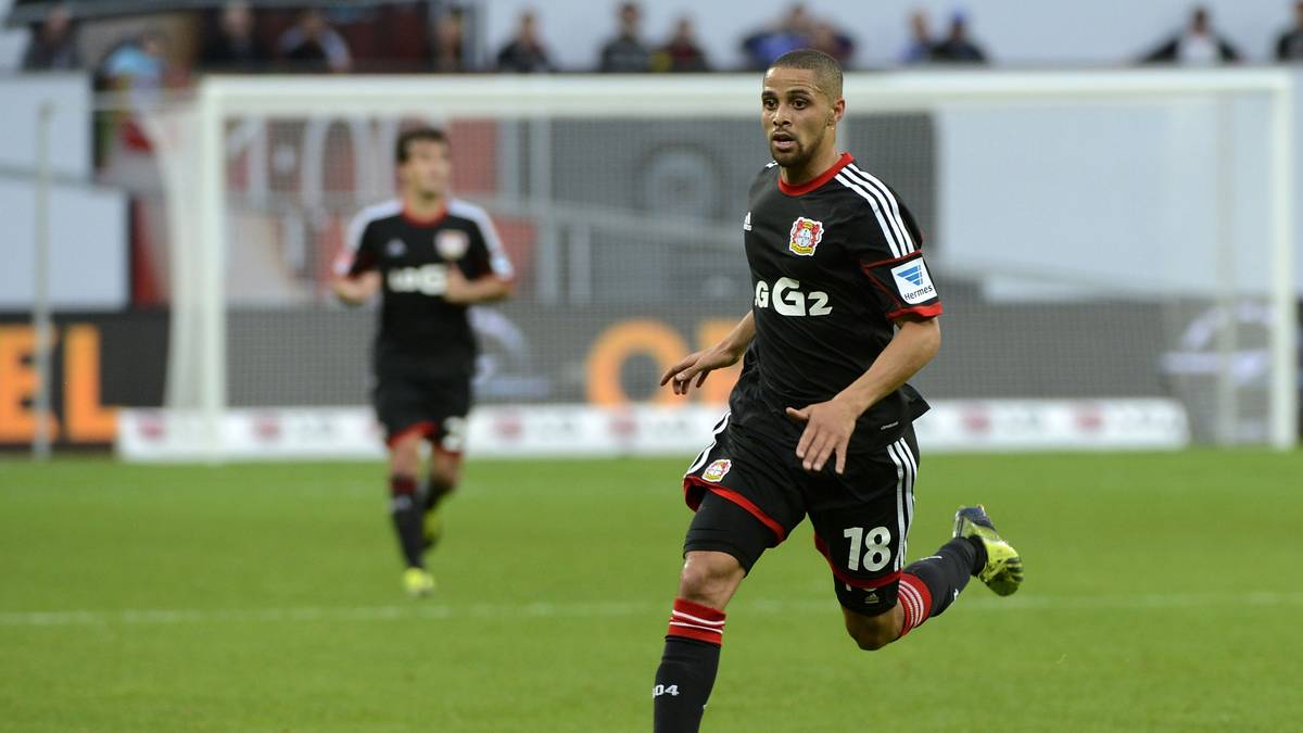 Ein weiterer ehemaliger deutscher Nationalspieler ist immer noch ohne Verein: Sidney Sam. Trotz fünf Wochen  Probetrainings beim RSC Anderlecht erhielt Sam keinen Vertrag beim belgischen Top-Klub. Der Ex-Leverkusener muss sich nun anderweitig umschauen