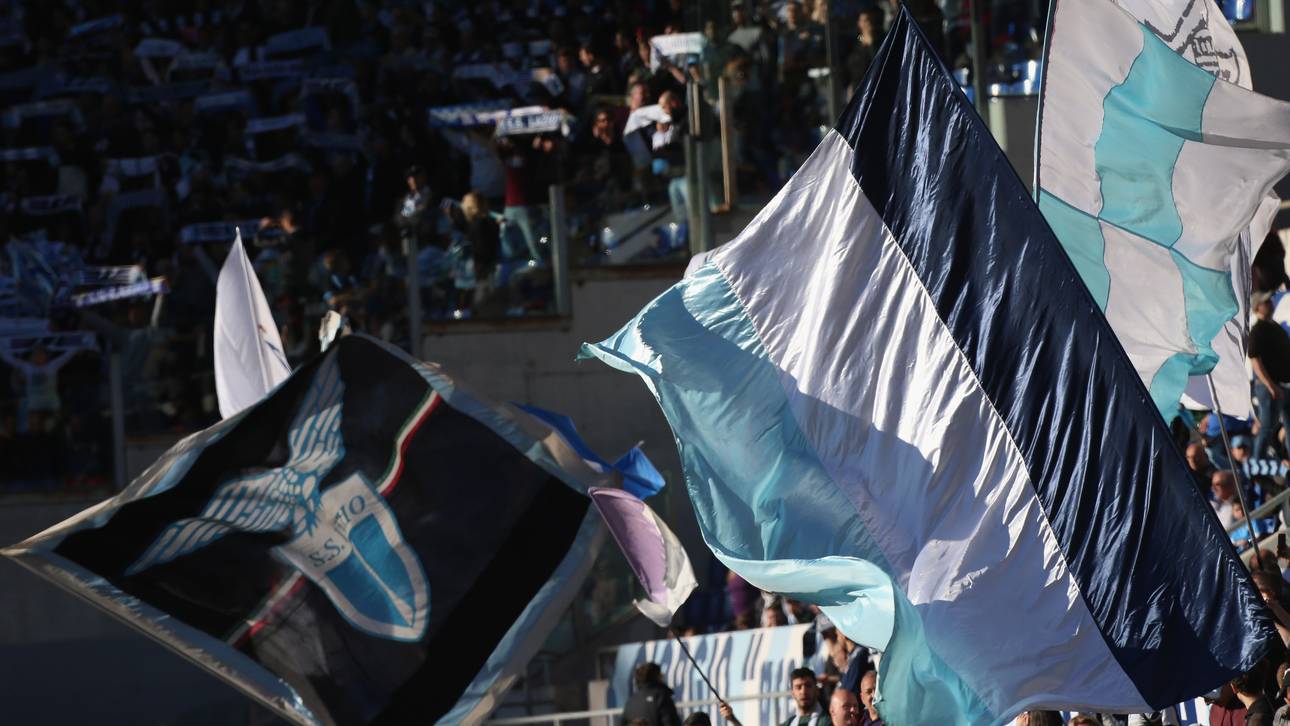 Banner-Eklat durch Lazio-Ultras