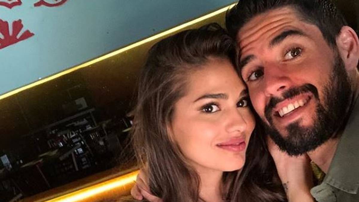 Victoria Calderon - Isco (Real Madrid)