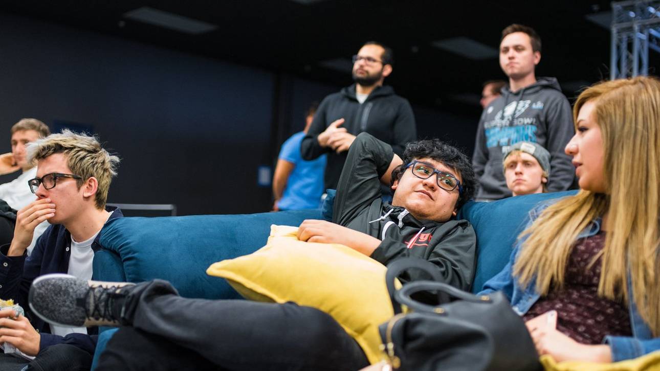 Smash Ultimate Summit: MKLeo siegt