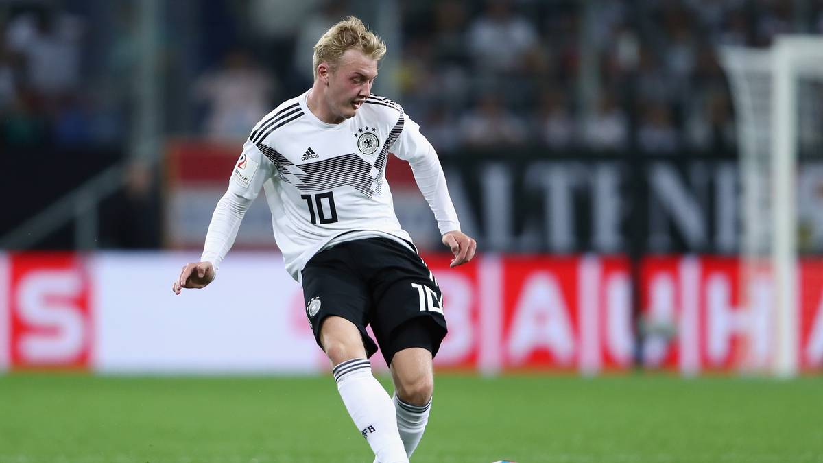 JULIAN BRANDT (ab 64.): Wurde für Werner eingewechselt und ging auf die linke Seite. Mühte sich, aber hatte kaum nennenswerte Aktionen, außer einem strammen Schuss nach einer Hacken-Vorlage von Müller (88.). Schwaches Zuspiel auf Müller (90.). SPORT1-Note: 3,5
