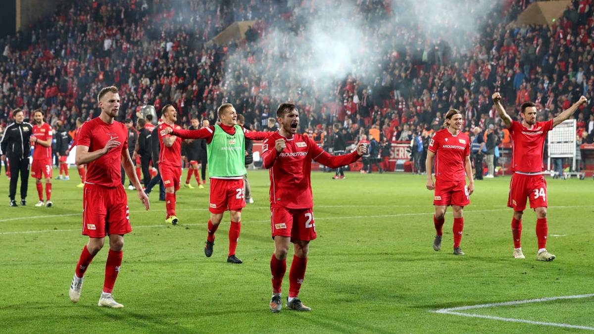 Der 33 Mann große Kader brauchte ein paar Spiele in Unions erster Bundesligasaison, lieferte dann aber mächtig ab. Fünf Punkte Vorsprung auf den Relegationsplatz zur Winterpause, alle Achtung! Die enorme Breite dürfte den Eisernen auch in der Rückrunde helfen, zumal es bisher kaum unzufriedene Spieler zu geben scheint