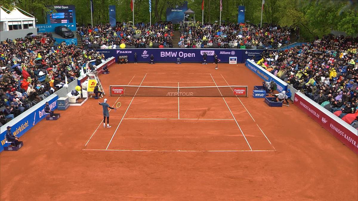 Jan-Lennard Struff gewinnt bei seinem 218. ATP-Turnier erstmals die Trophäe - und das ausgerechnet vor dem Münchner Heimpublikum. 