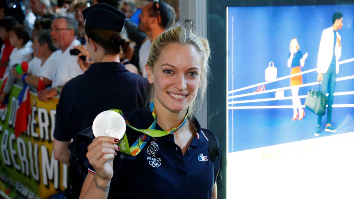 MANON HOUETTE (Frankreich): Die Französin spielt dagegen nicht mehr in der deutschen Bundesliga. Sie war aber für den Thüringer HC aktiv