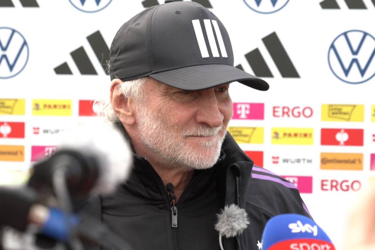 DFB-Sportdirektor Rudi Völler spricht am Rande des U21-Trainingslagers über den Umbruch bei seinem Ex-Team Bayer Leverkusen und den neuen Trainer Erik ten Hag.