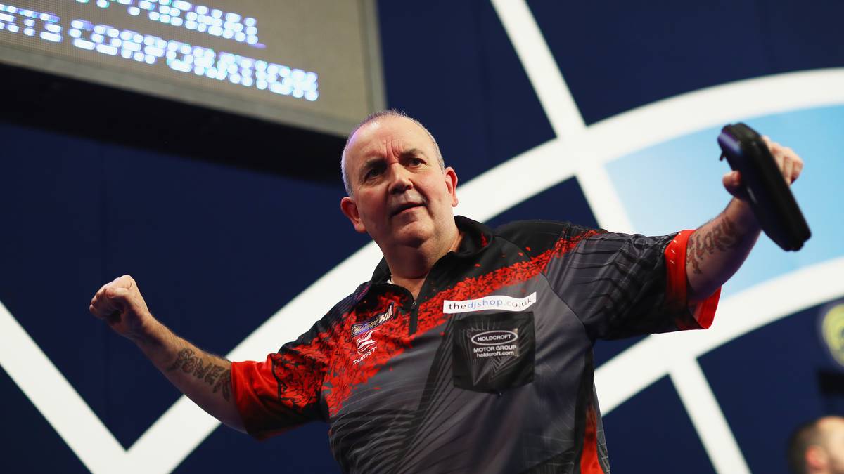 Im Achtelfinale gegen Keegan Brown spielte sich der 57-jährige Engländer jedoch mit einem Schlag in den Kreis der Top-Favoriten. Mit so einer Leistung ist dem Altmeister auch der ganz große Coup zum Abschluss zuzutrauen