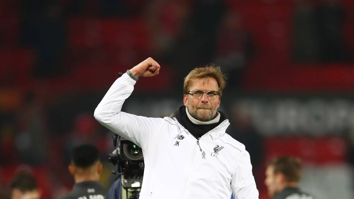 Auch in Manchester brennt nichts mehr an. Liverpool reicht ein Unentschieden im Old Trafford für den Einzug in die nächste Runde. Jürgen Klopp ballt die Faust und denkt vielleicht schon an ein mögliches Duell gegen seine alte Liebe