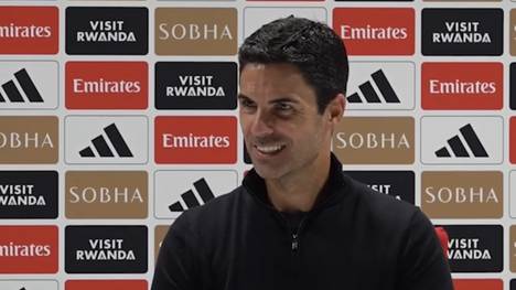 Der FC Arsenal startet mit zwei Siegen perfekt in die neue Saison - und überrascht mit einem Transfer, der den Trainer zu heller Freude anregt. 