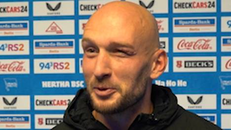 Toni Leistner spricht nach dem 2:0-Sieg gegen seinen Ex-Klub Dynamo Dresden über das Fußball-Spiel "Kickbase".