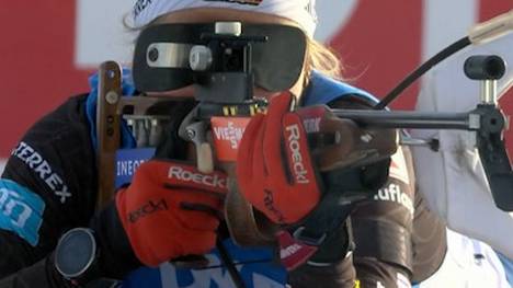 Lou Jeanmonnot ist beim Sprint in Hochfilzen nicht zu schlagen. Vanessa Voigt und Anna Weidel schaffen die Olympia-Norm.