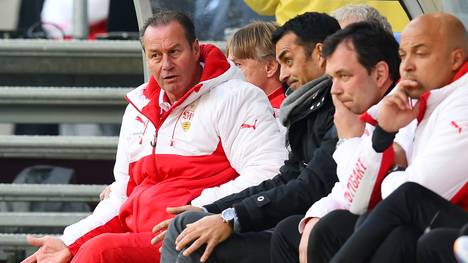 Robin Dutt (2.v.l.) hält Huub Stevens für den richtigen Trainer beim VfB Stuttgart